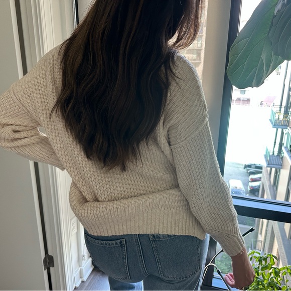 American Eagle Outfitters Cream Knit Sweater - Picture 2 of 3
